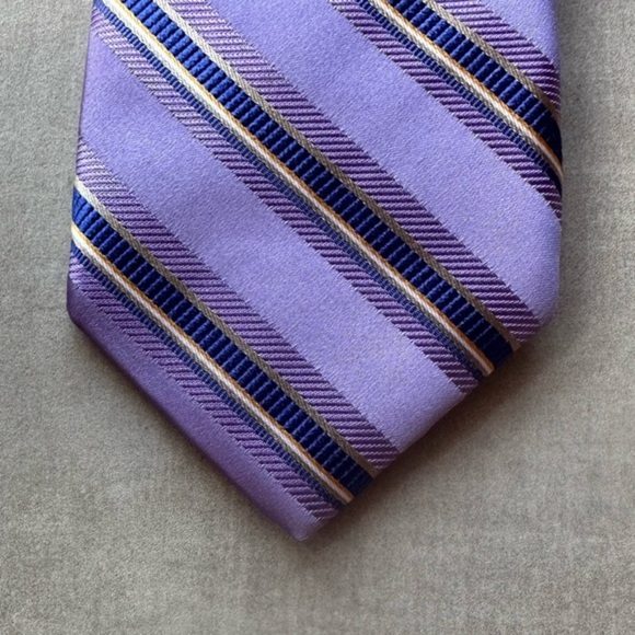 Robert Talbott RECENT Best of Class Lavender Striped Silk Tie - Picture 3 of 5